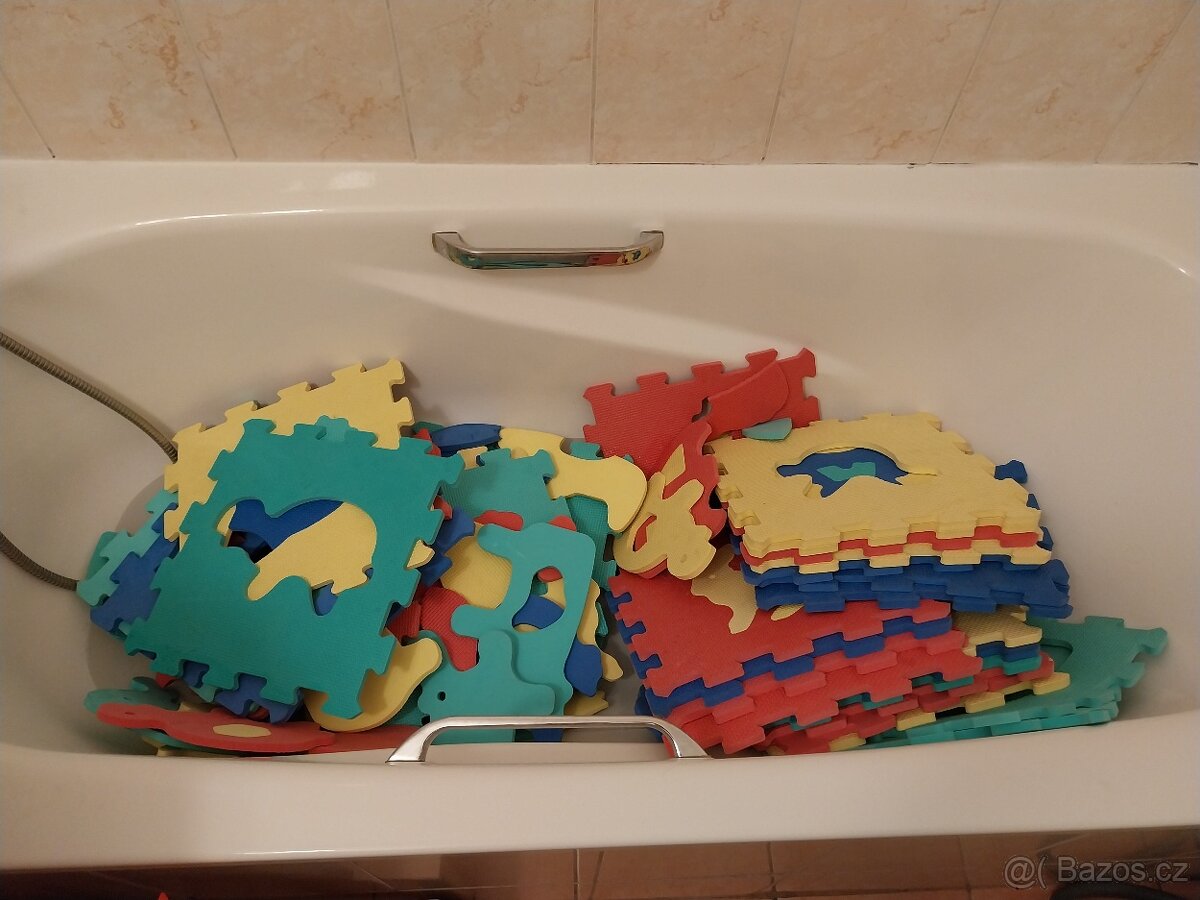 Pěnové puzzle