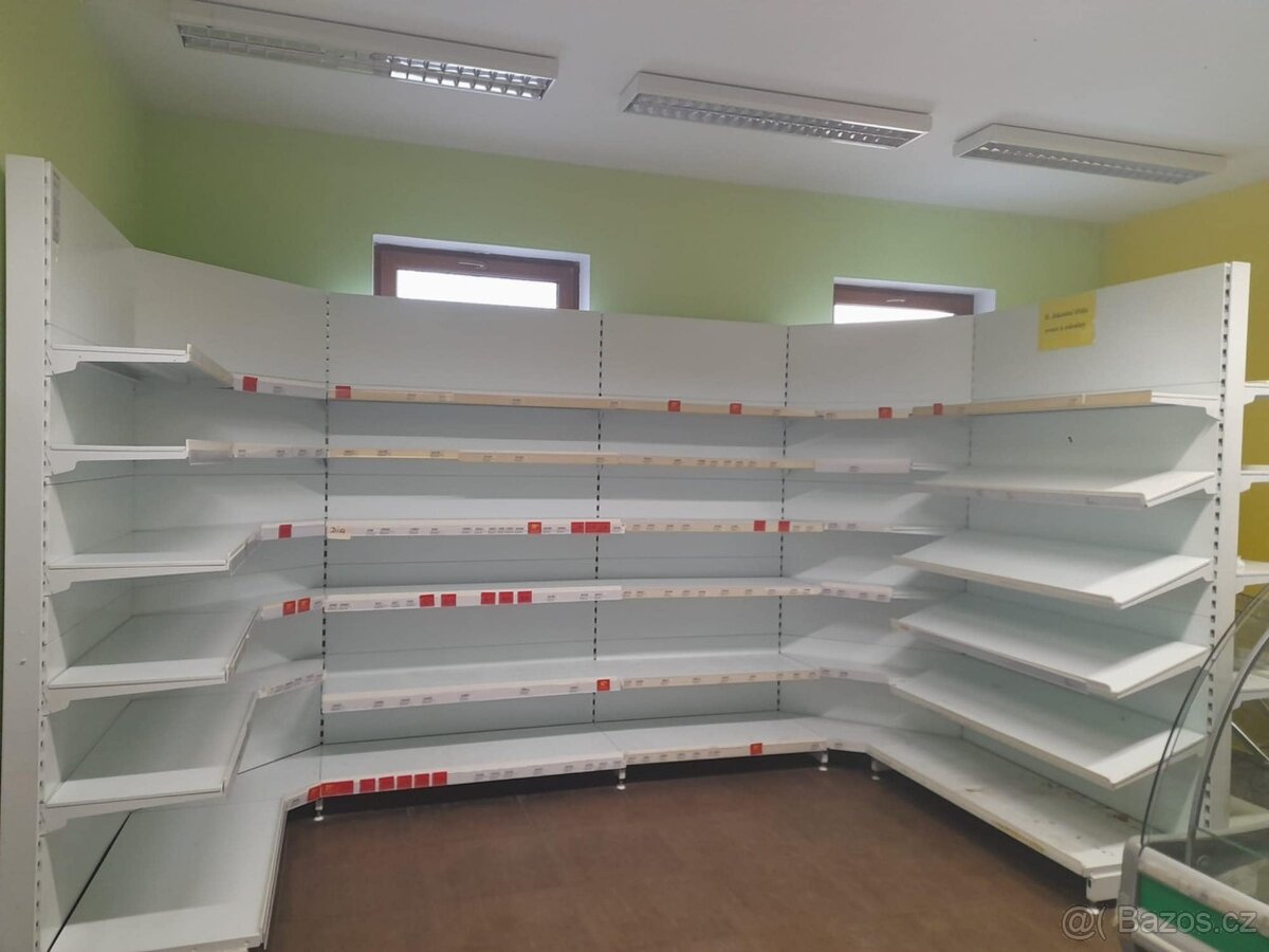 Vybavení prodejny - plechové regály