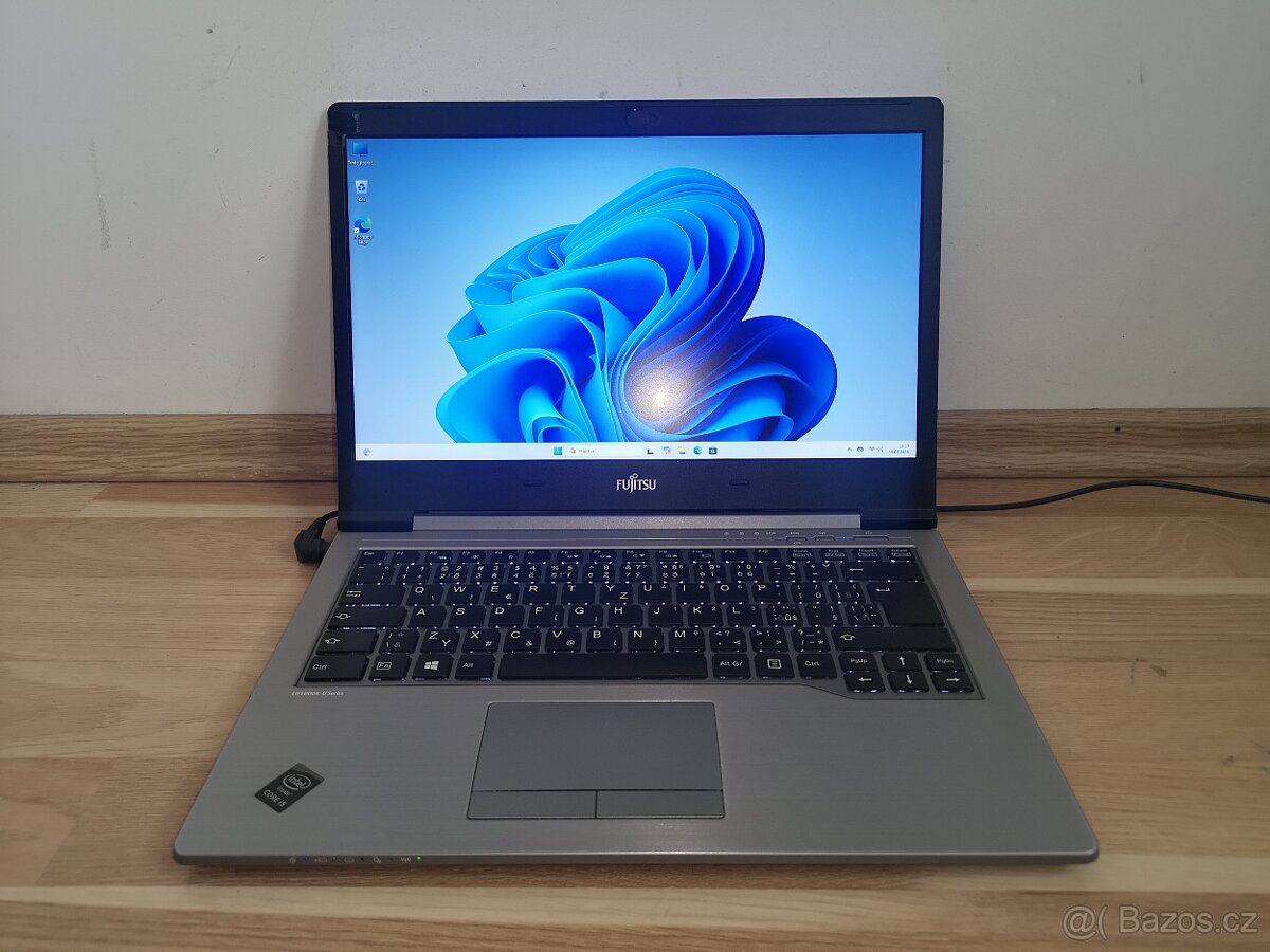 Notebook Fujitsu LifeBook U745