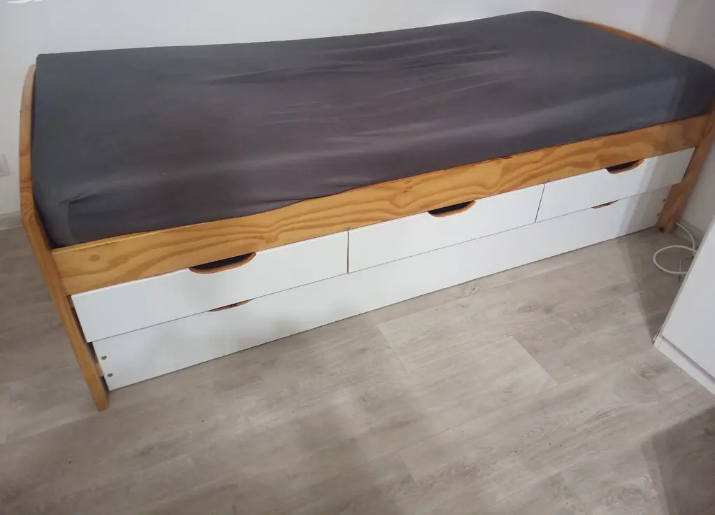 Postel dřevěná 90x200