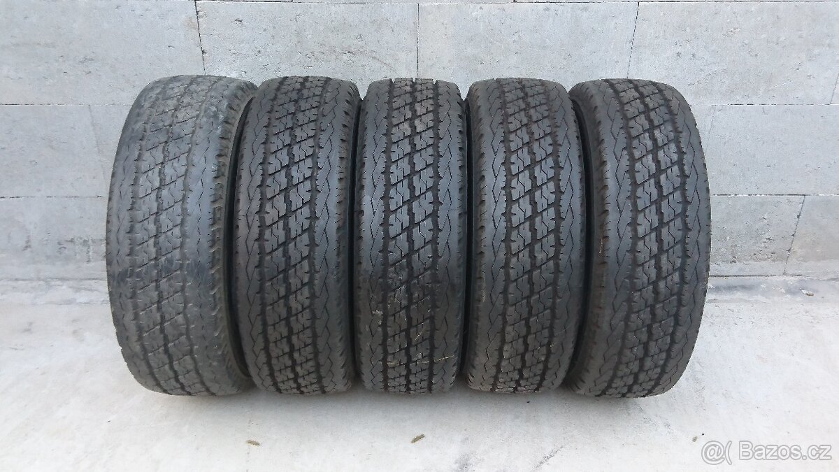 Bridgestone 215/70 R15C R630