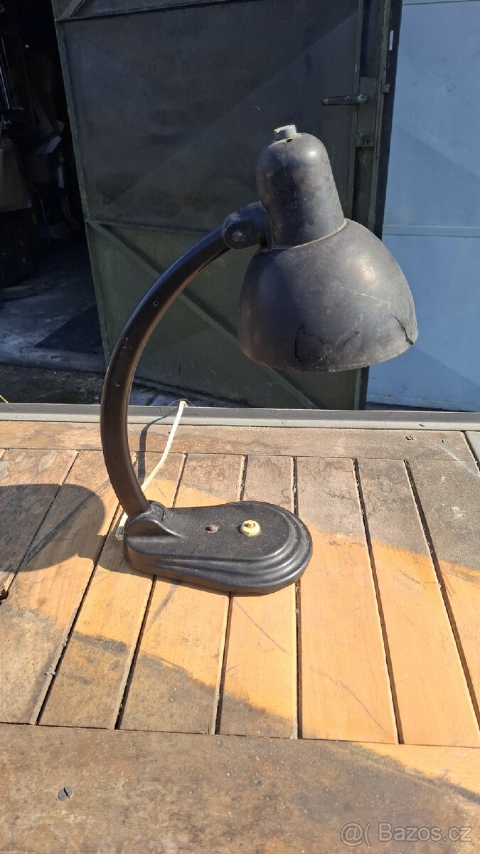 Bauhaus BUR lampa