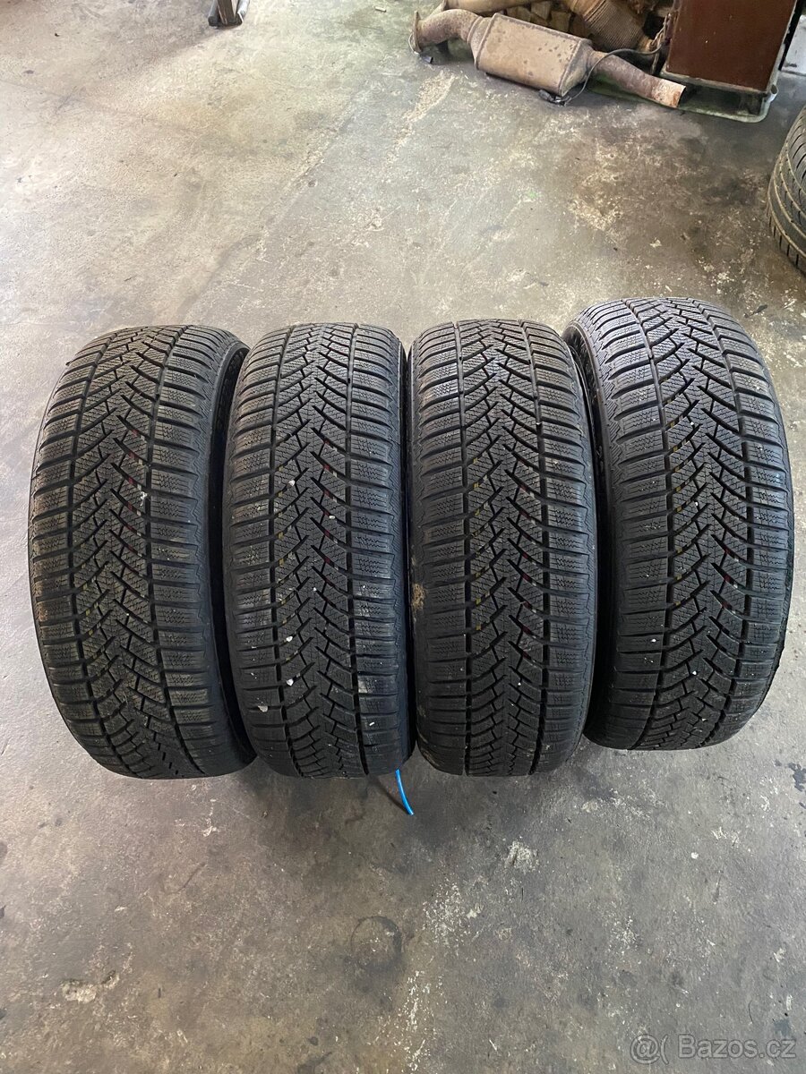 Pneu 205/55R17 95V