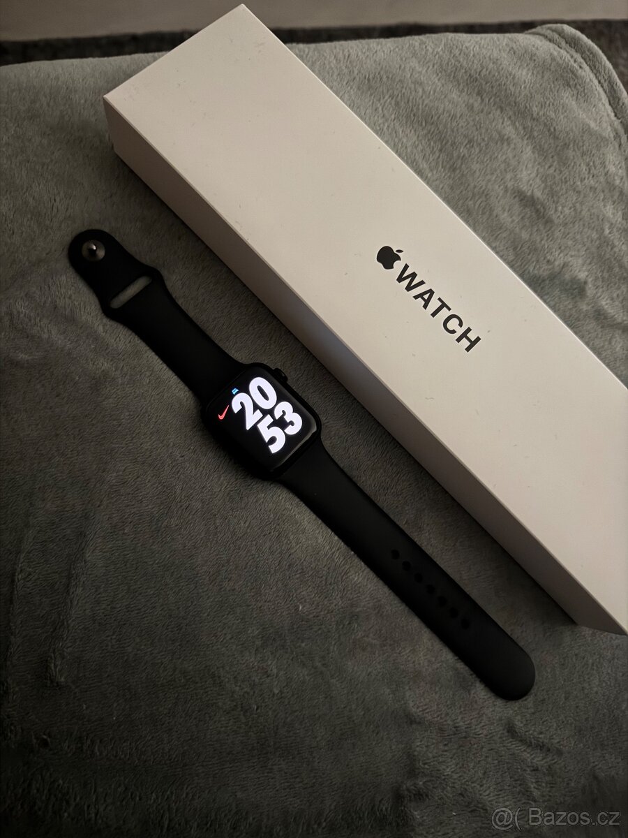 Apple Watch SE 44mm