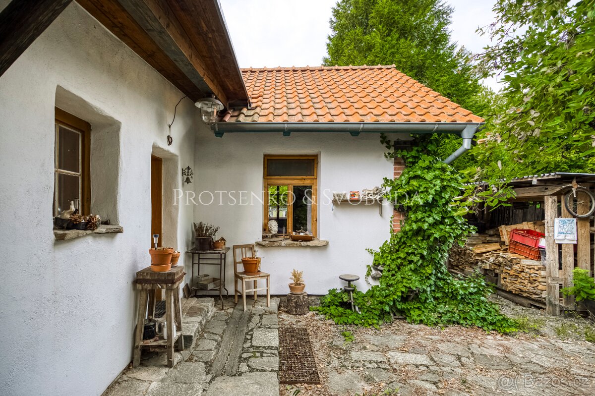 Prodej rodinného domu 130m², pozemek 3086m² Nádraží, Stařeč