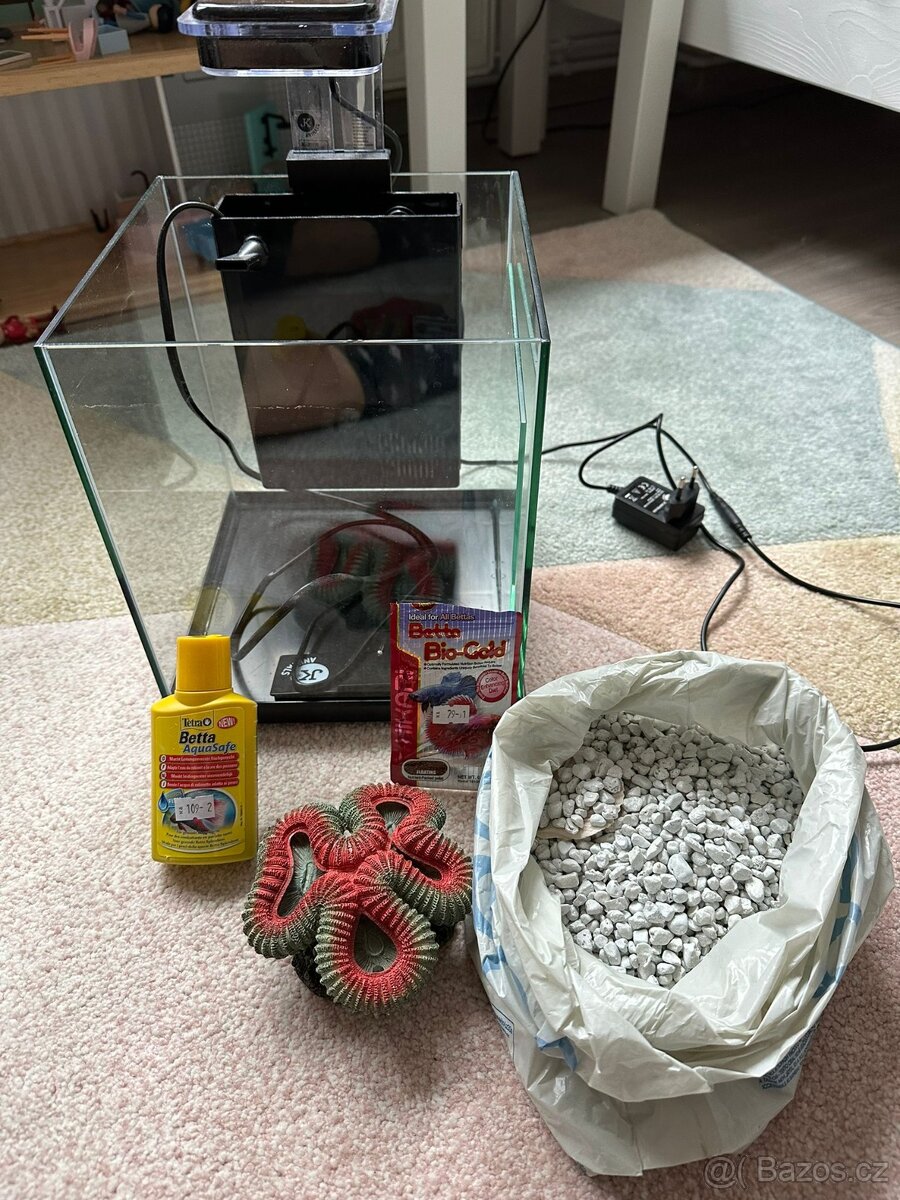Akvárium s filtrací 10l