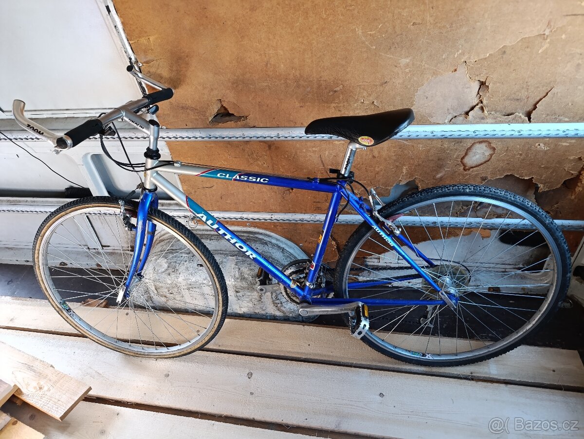 Trekové kolo Author