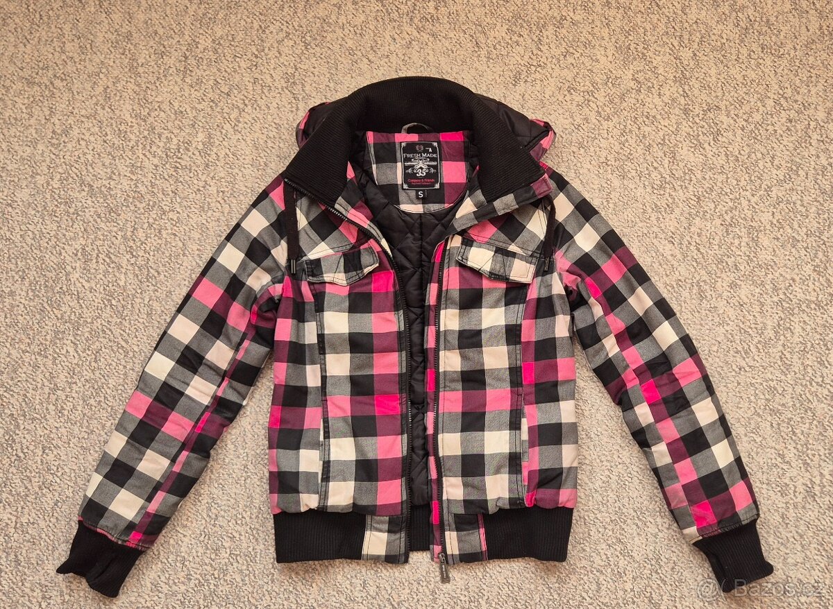 Atraktivní dámská kostkovaná zimní bunda s kapucí vel. S