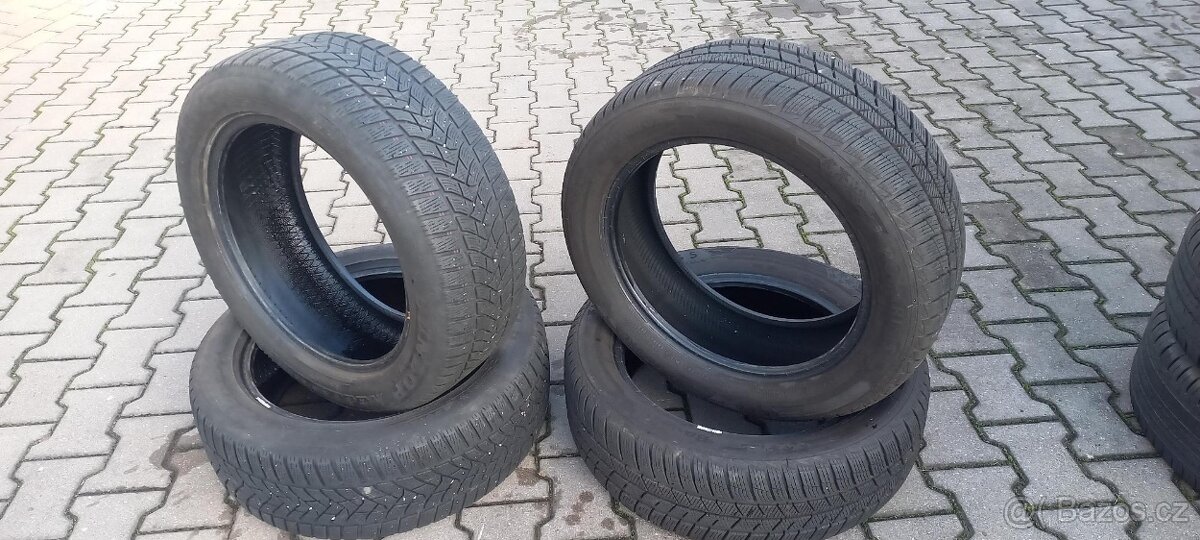 Pneu 215/55R17 Zimní