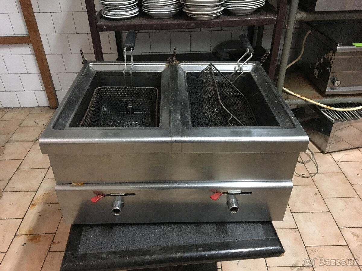 Použitá fritovací vana na dva koše bez frité s přední výpust