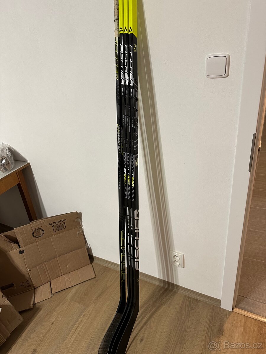Top model kompozitova hokejka Fischer CT950 prava grip