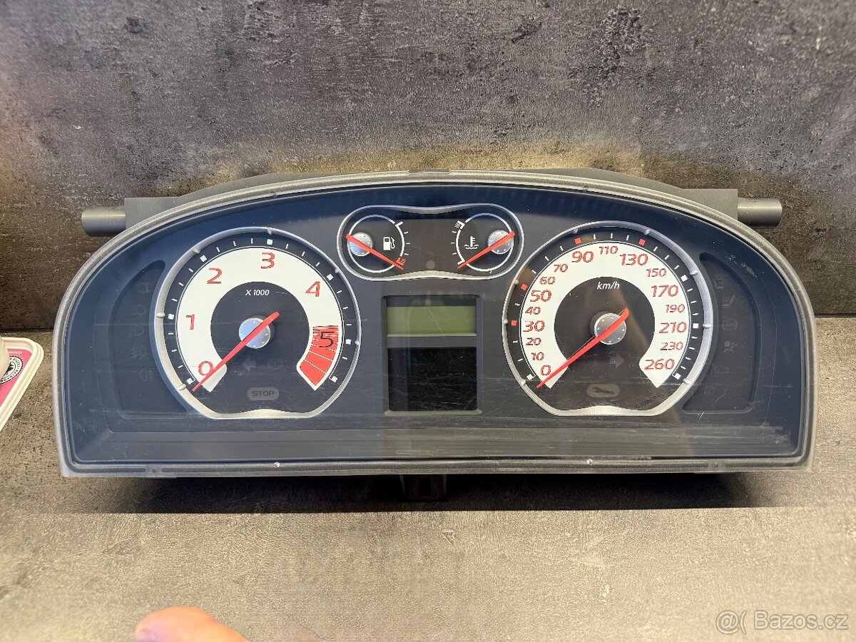 Budíky Renault Laguna SPORT