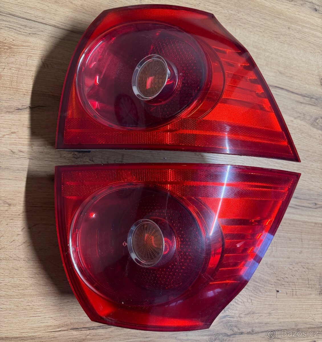 Zadní světla VW Golf V