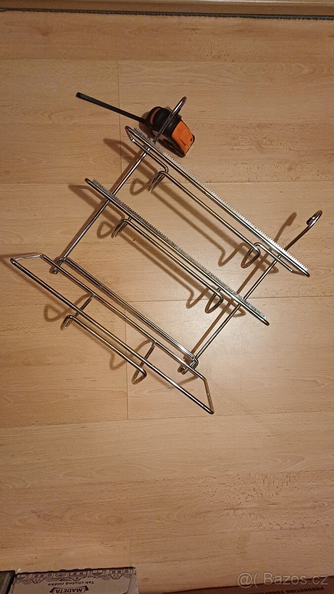 Závěsný nerezový systém do kuchyně