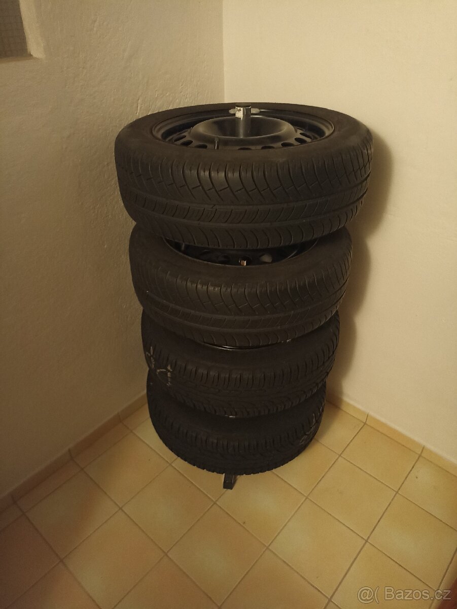 Plechové disky s pneu 185/60 R15