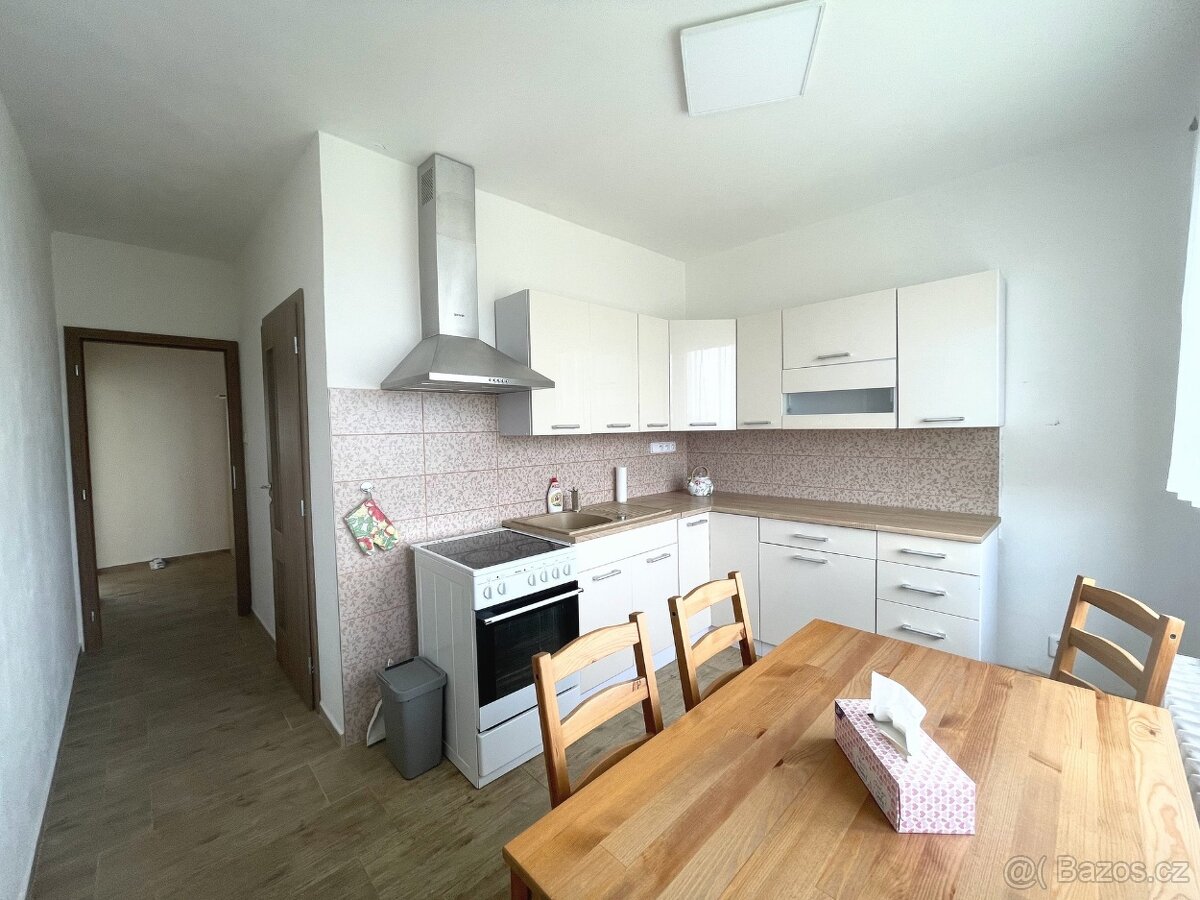 Pronájem byty 2+1, 62 m² - Česká Lípa.