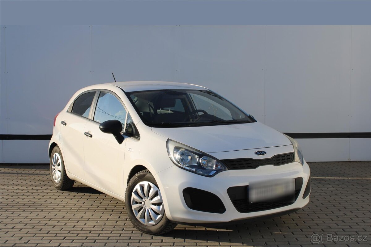 Kia Rio 1.2i 62kW SERVISNÍ KNIHA ČR (2012)