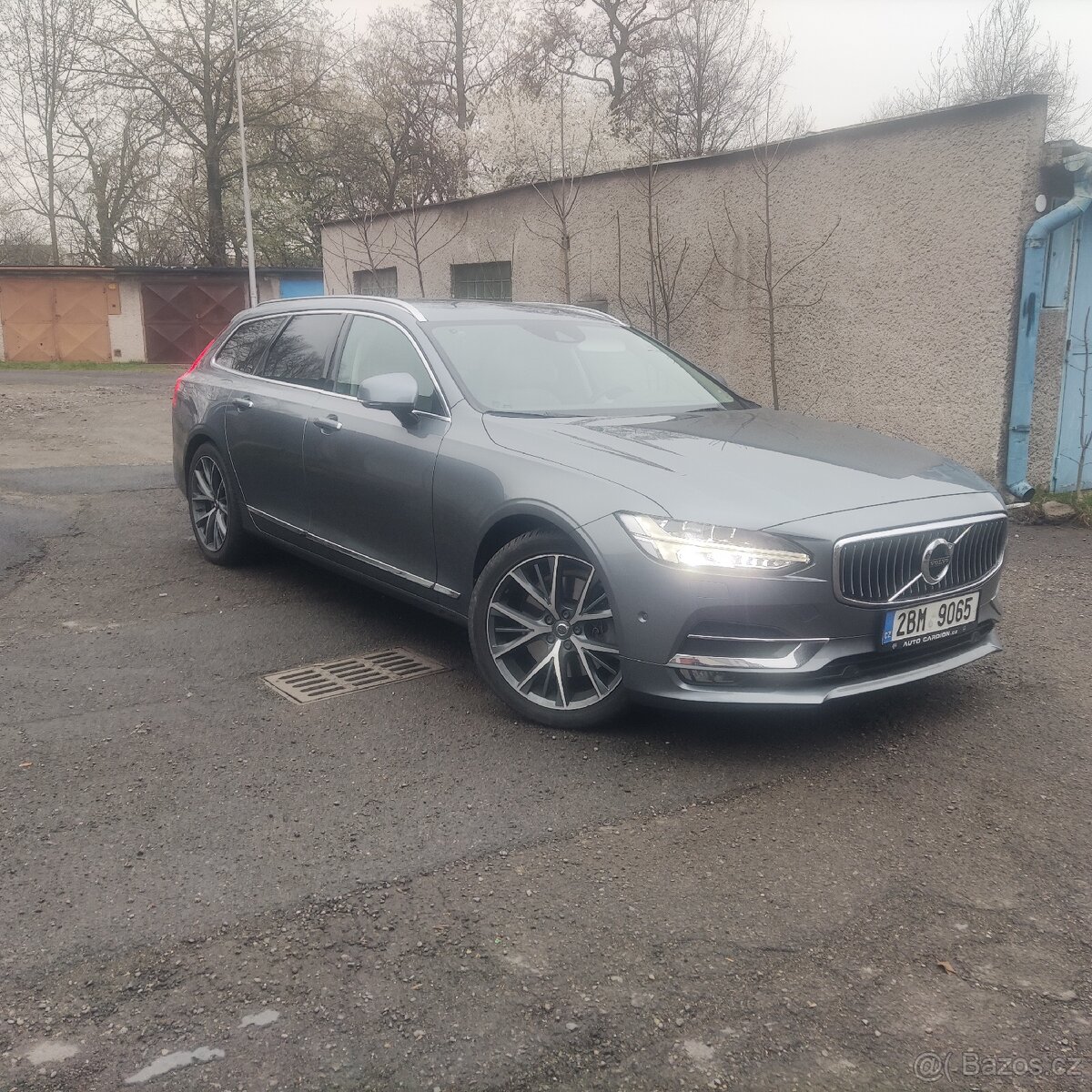 Volvo V90