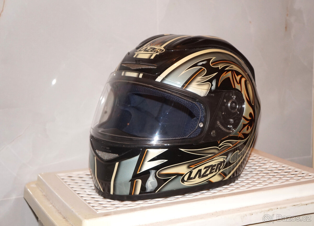 Helma na motorku M motocyklová přilba Lazer vel. M (57-58cm)