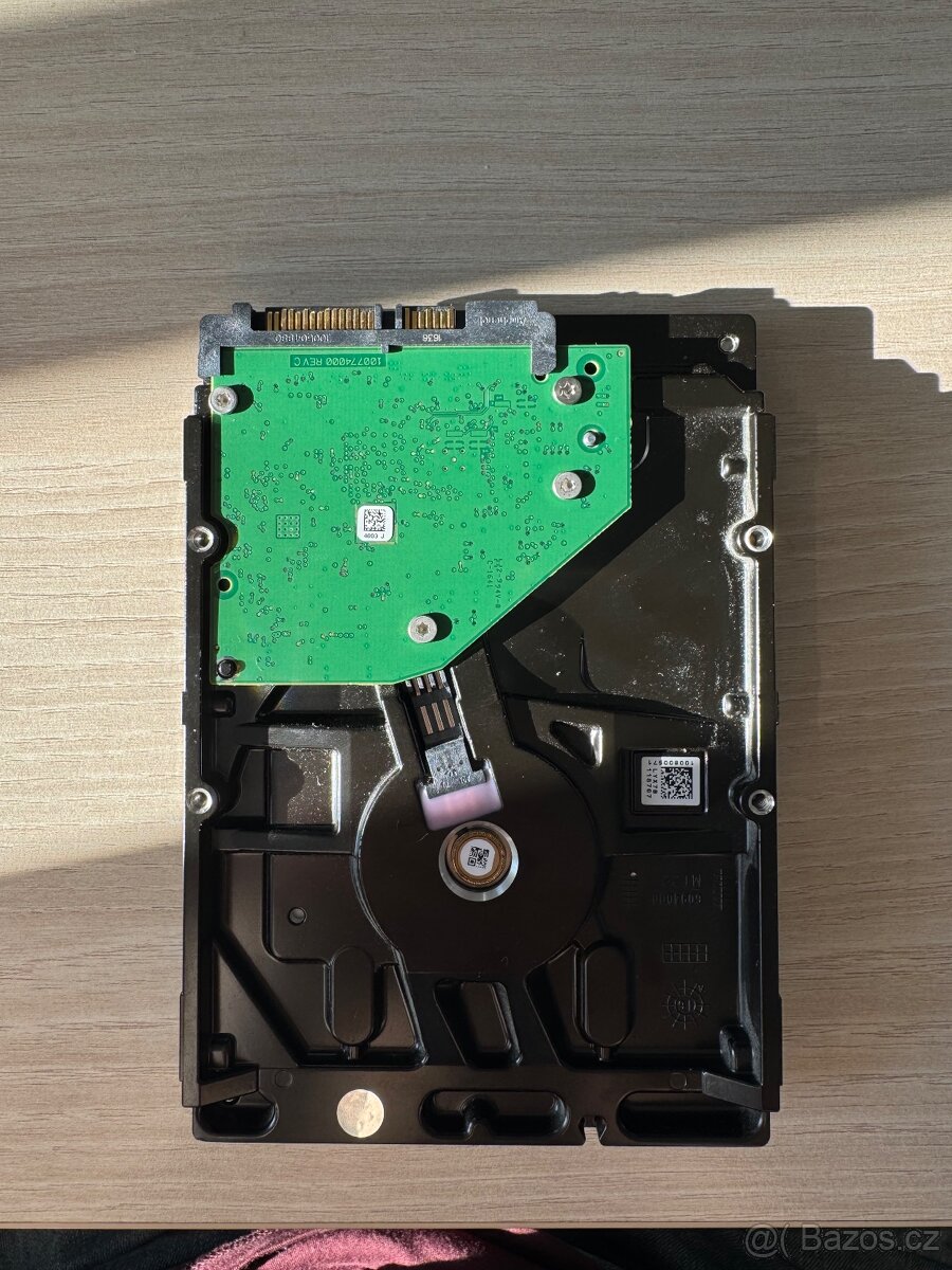 Externí pevný disk 1TB (Seagate, 7200 RPM)