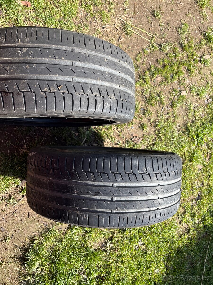 225/45r17 Continental