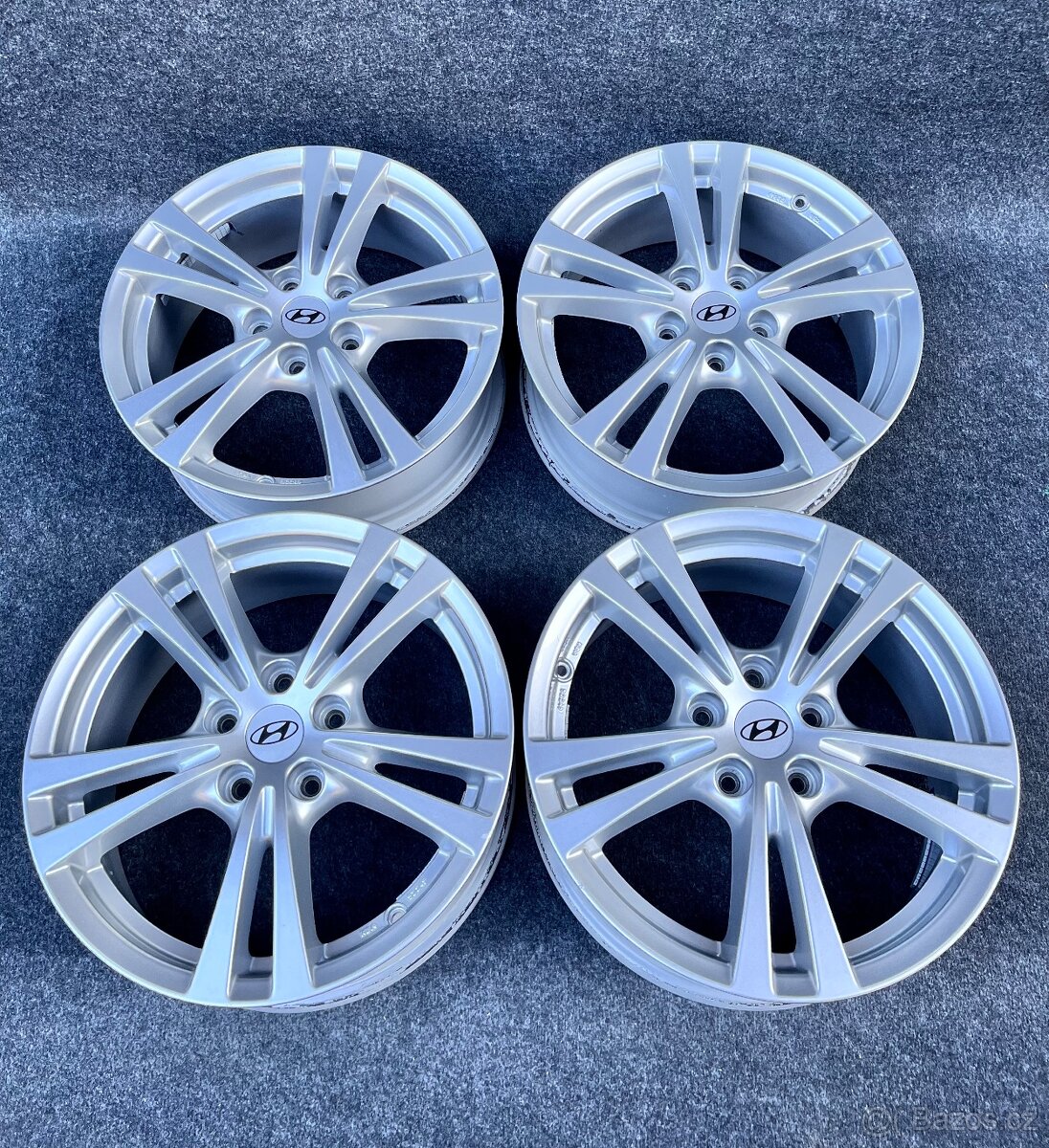 5x114,3 R17 original alu disky Hyundai