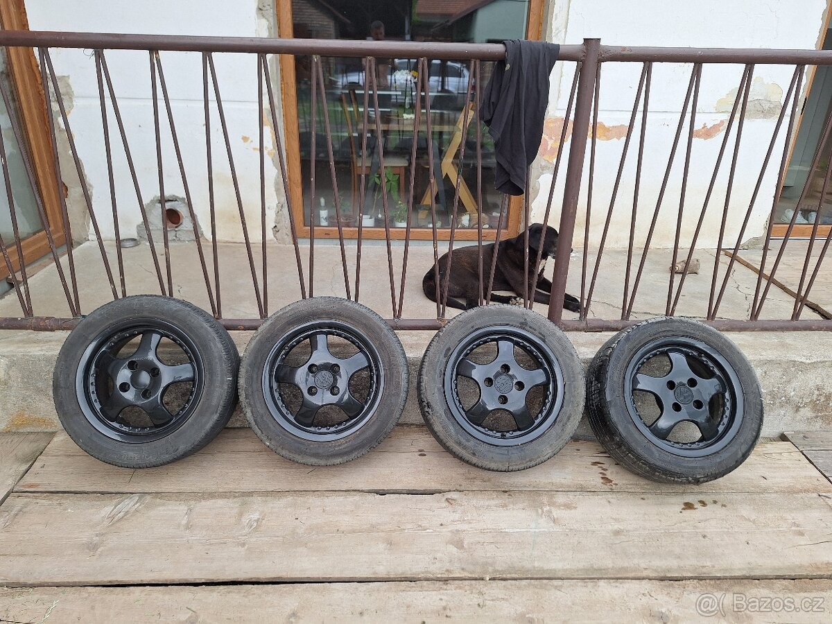 Renovovana sada kol VW Lupo