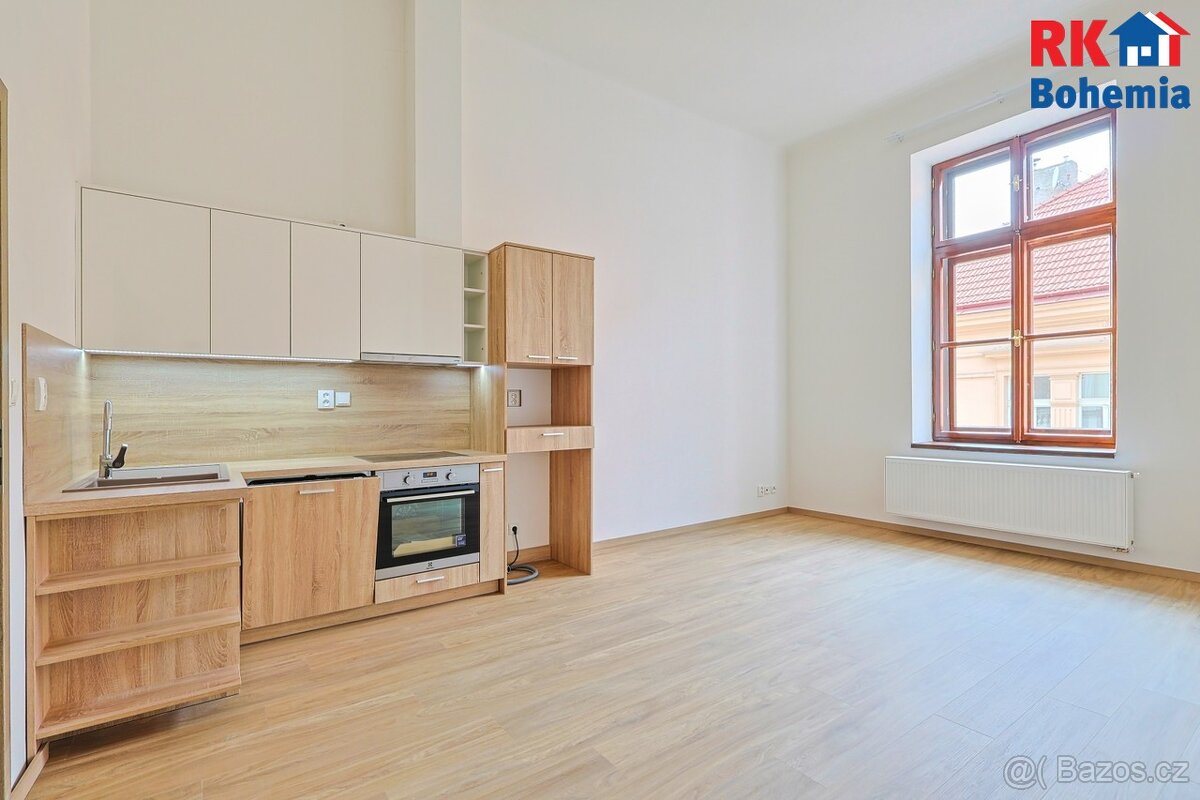 Pronájem nově zrekonstruovaného bytu 1+kk o výměře 30,75 m2