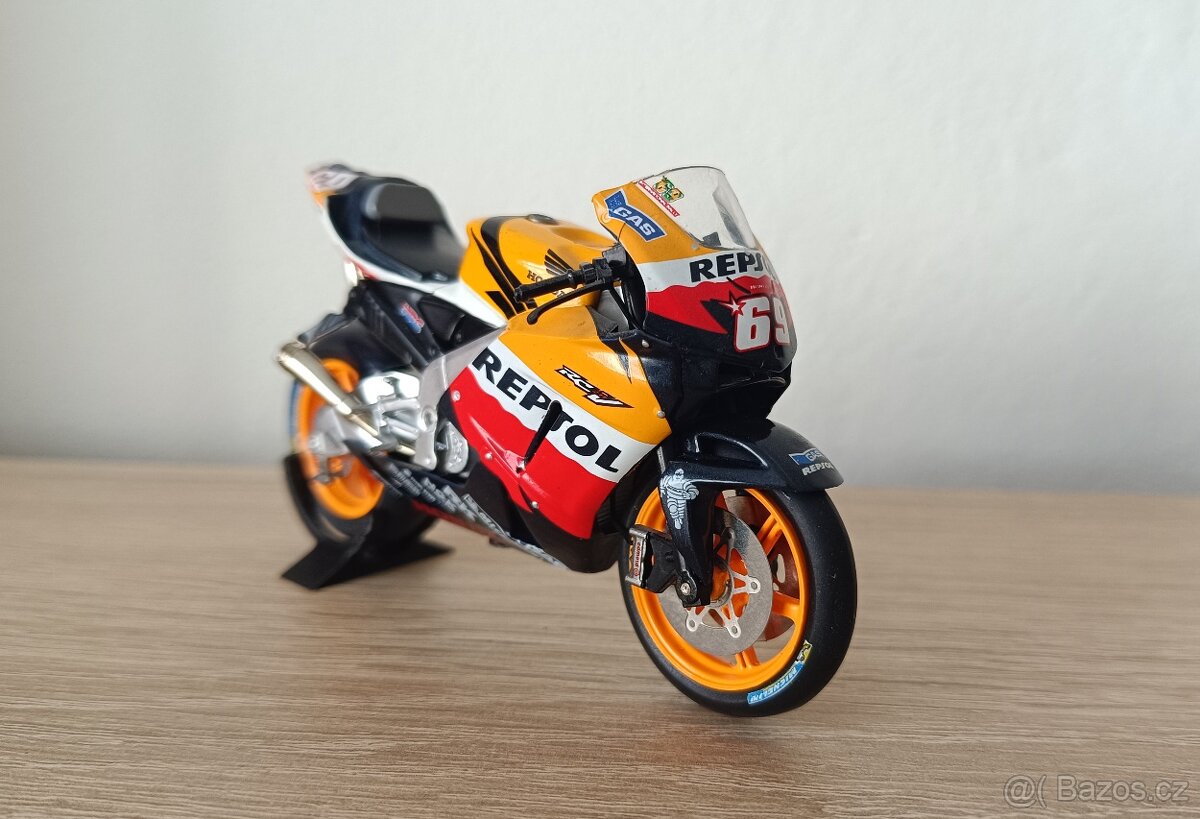 Nicky Hayden 1:18 MotoGP