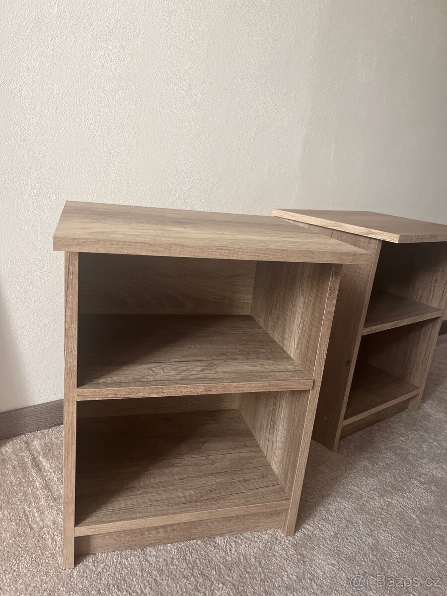 Noční stolek IKEA dub