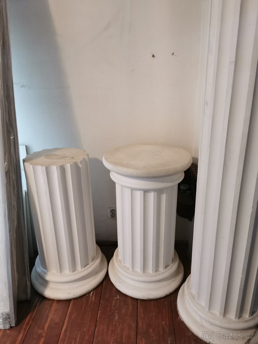 Sádrové sloupy