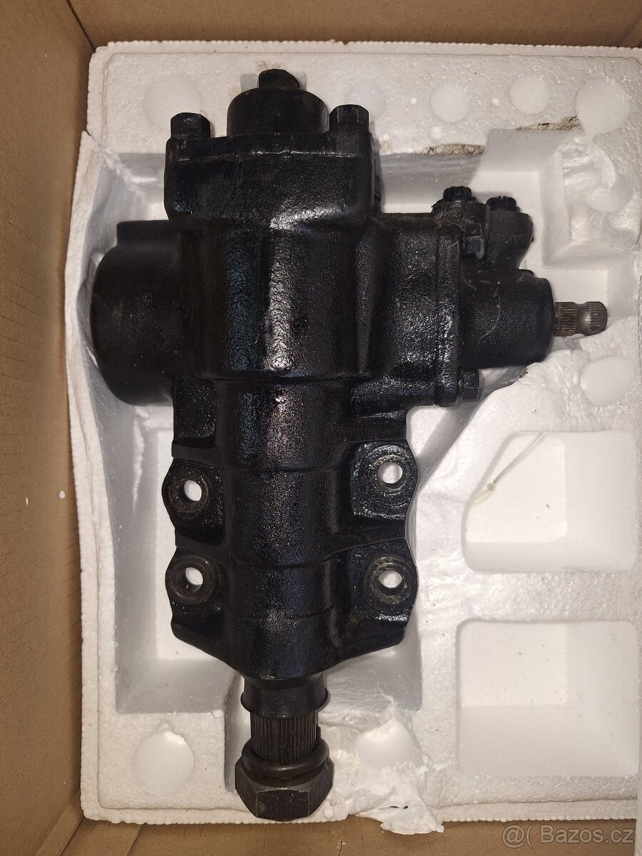 Řevodka Řízení na Nissan pick up od r.1998