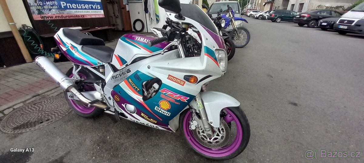 Yamaha FZR 600 R Genesis 1994 jediný majitel