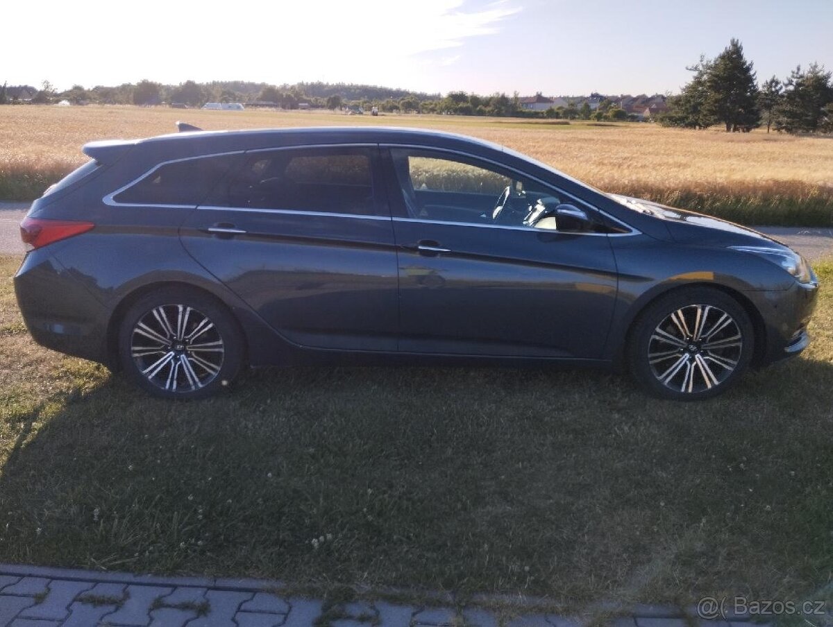 HYUNDAI I40 104kW 7DCT v max. výbavě