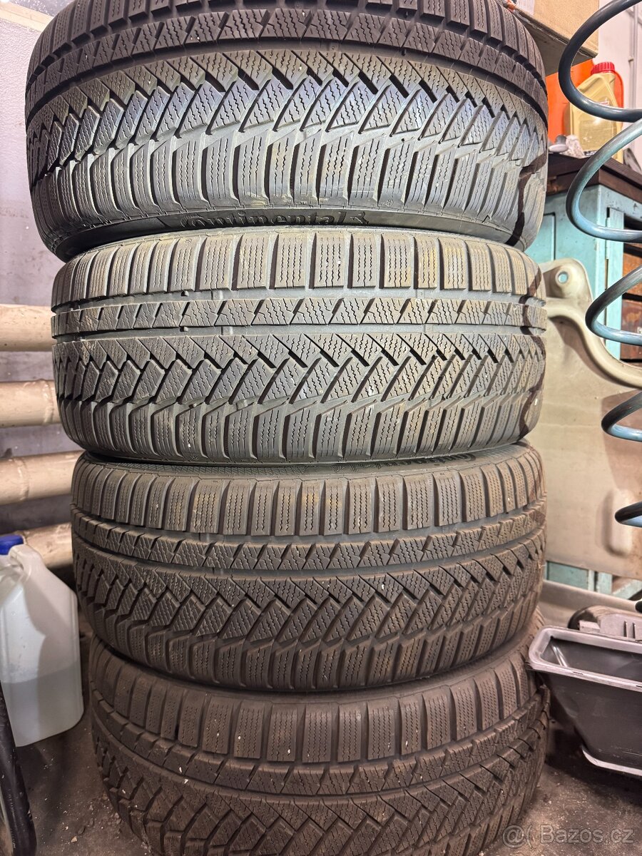 235/45 R18
