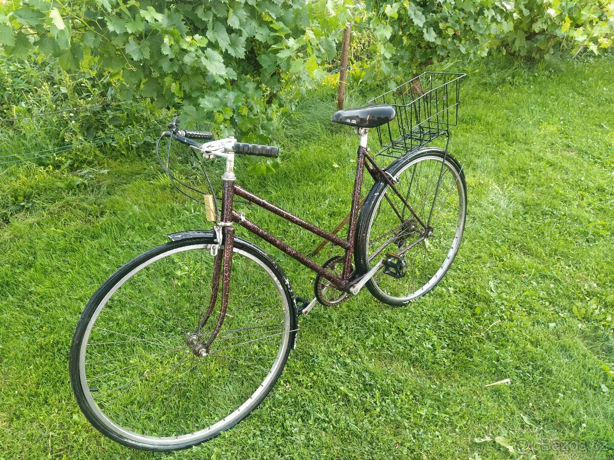 Dámské kolo Favorit