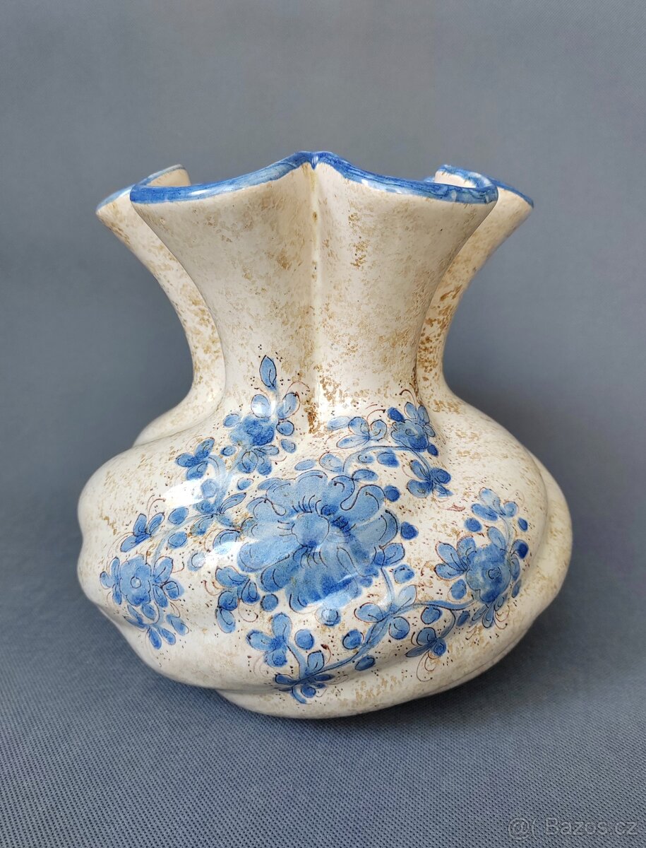 Italská keramická ručně malované váza z města Deruty