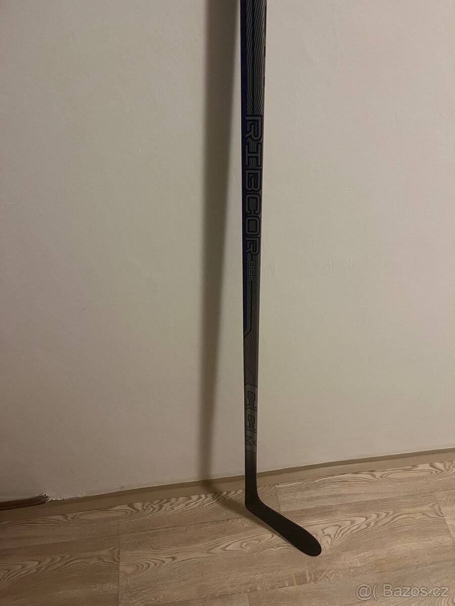 Hokejka CCM Ribcor 86k Grip Senior - levá