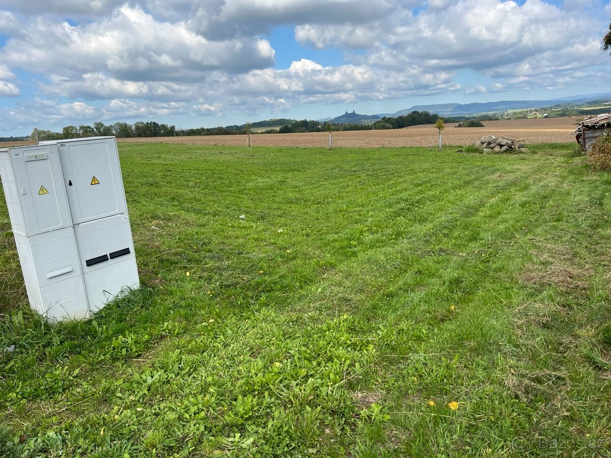 Stavební pozemek (3980 Kč/m2)–s výhledem na Trosky/Český ráj