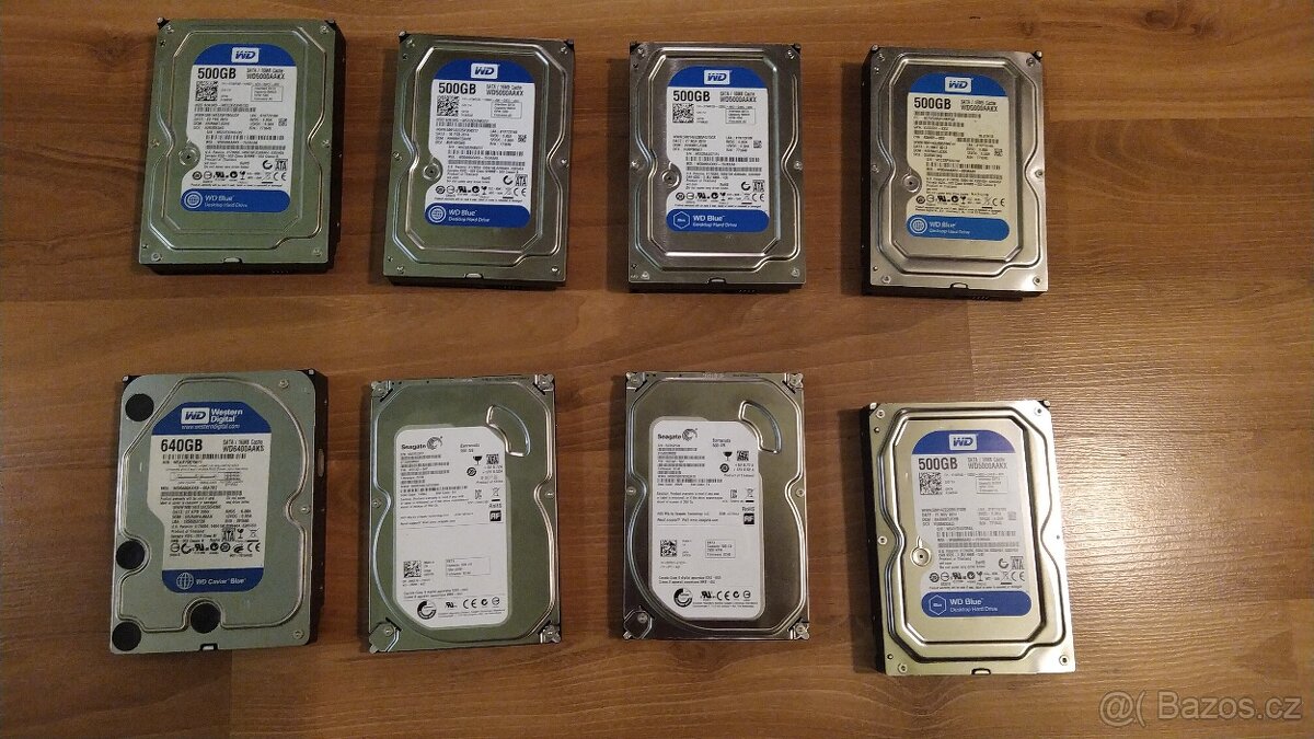 8x plně funkční 3.5" HDD 500GB