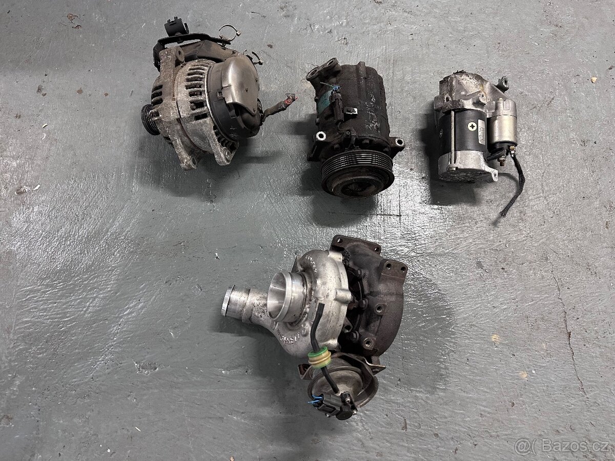 Opel Signum Vectra  3.0CDTi Turbo  a příslušenství motoru