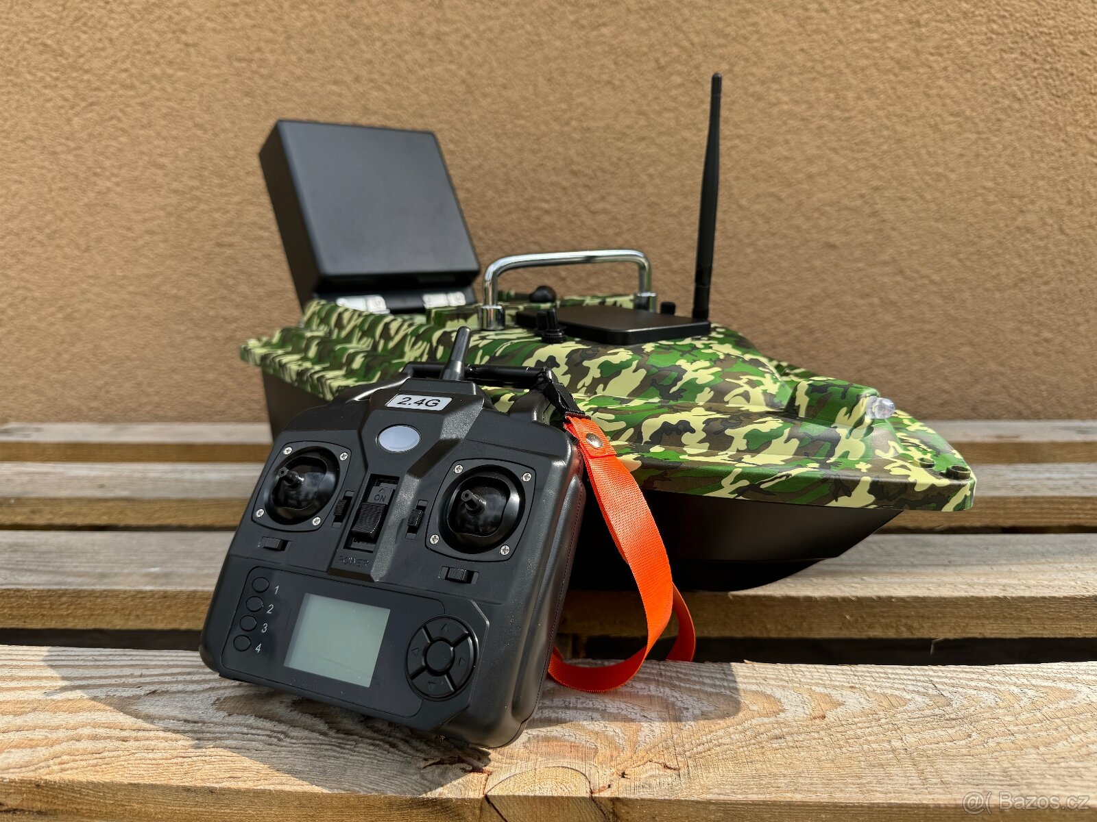 Nová zavážecí loď s GPS, českým návodem a silnou baterií