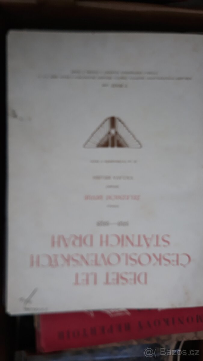 Kniha 10 let československyvchstatnich drah 1918-28. Vydano