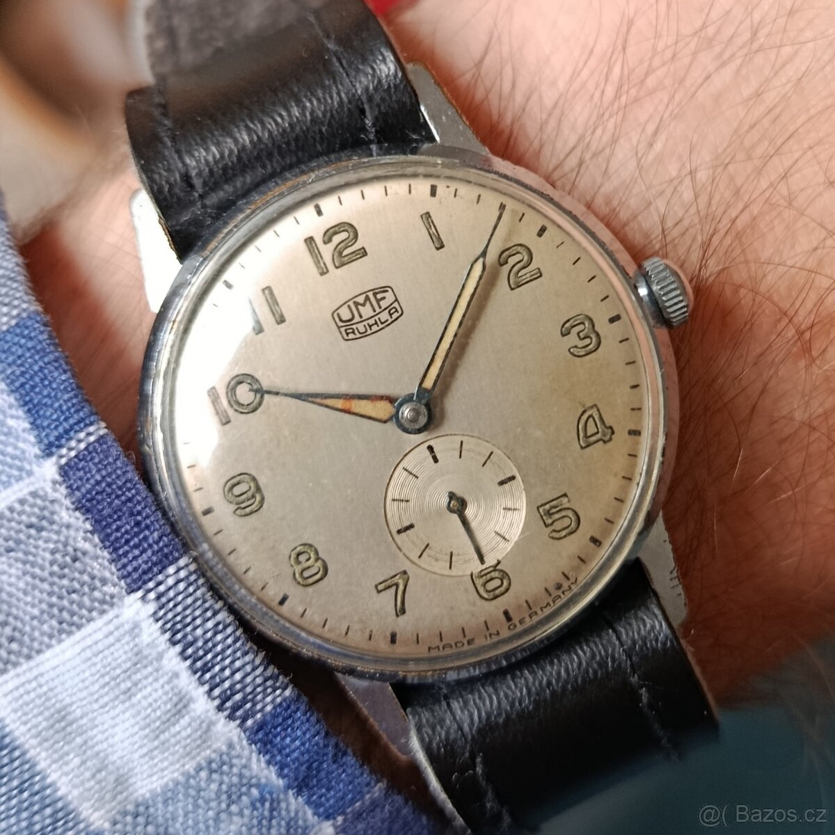 Klasické náramkové hodinky UMF RUHLA