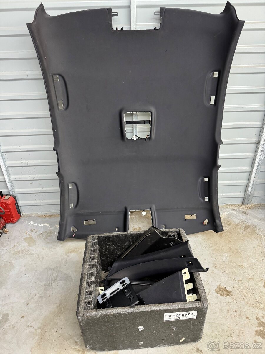 BMW E90 černá Stropnice kompletni