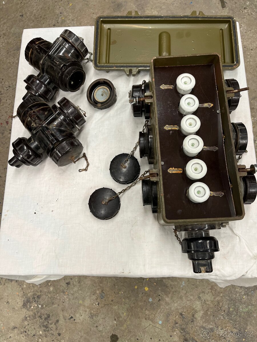 Vojenské světla s pojistkami