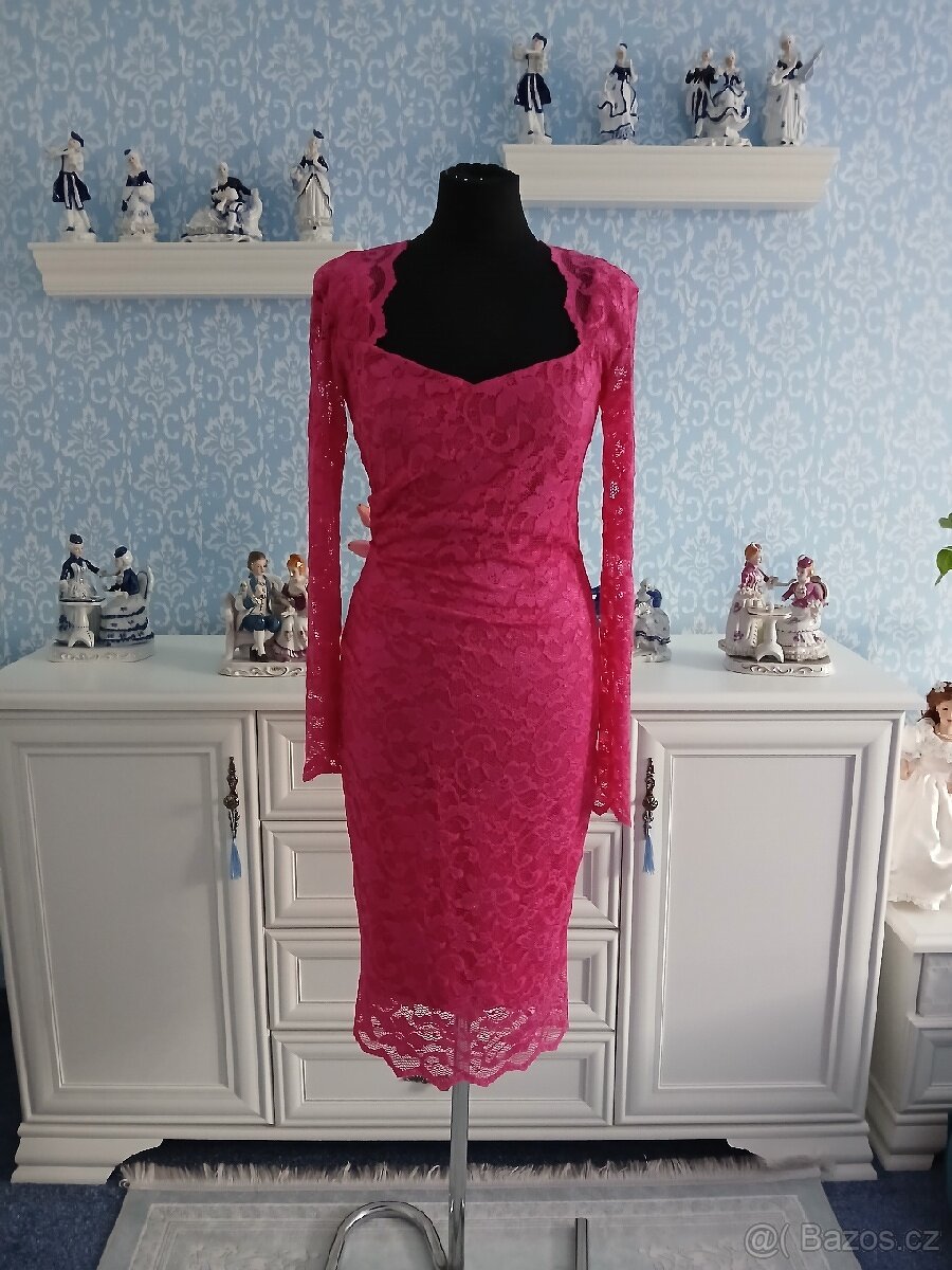 Hezké šaty zn.KOUCLO