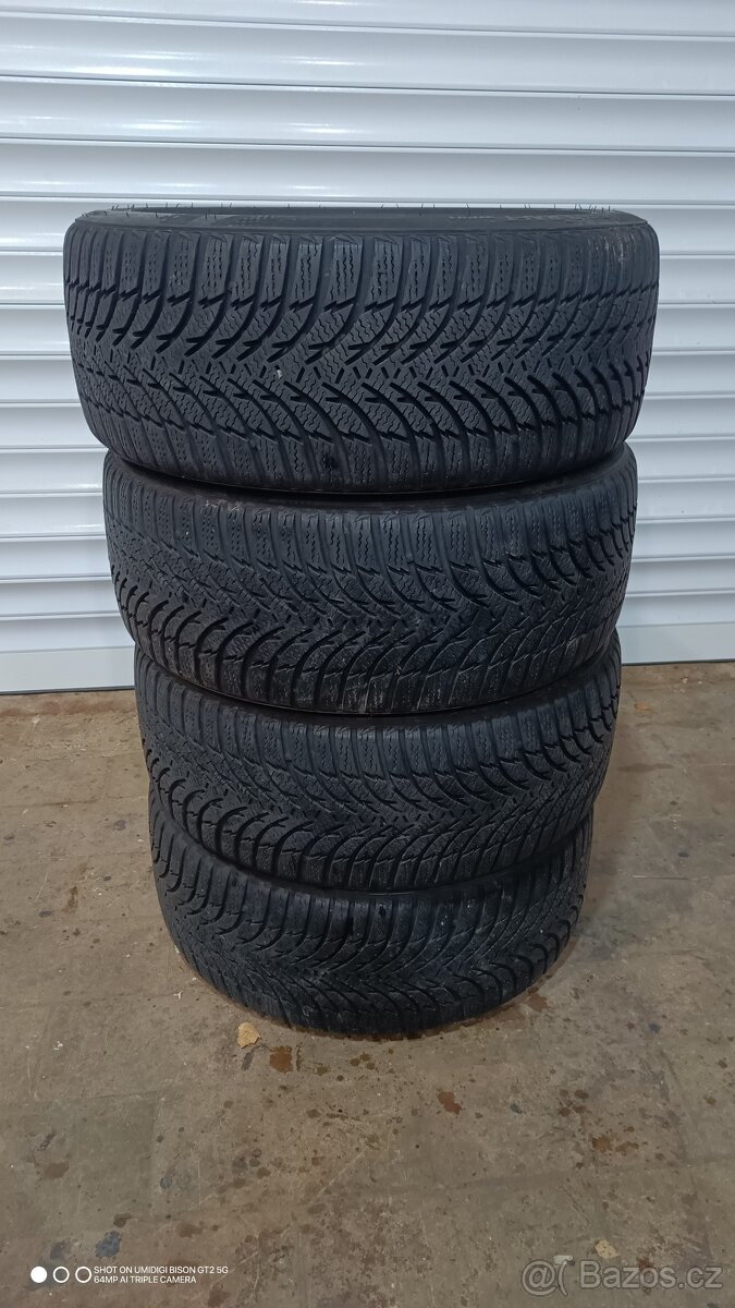 Zimní pneumatiky 215/45r16