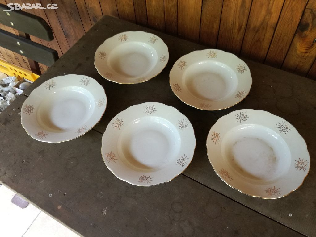 Porcelánové talíře hluboké
