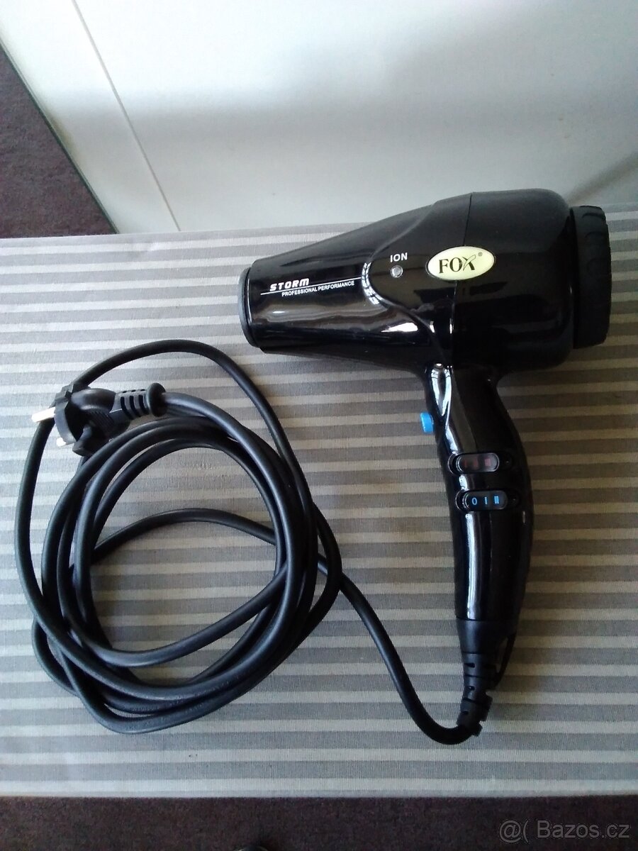 Zánovní fén Fox Storm Professional.
